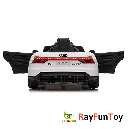 Ray Fun 12V Kids Ride On Car, Licensed Audi RS e-tron Electric Vehicle with Remote Control